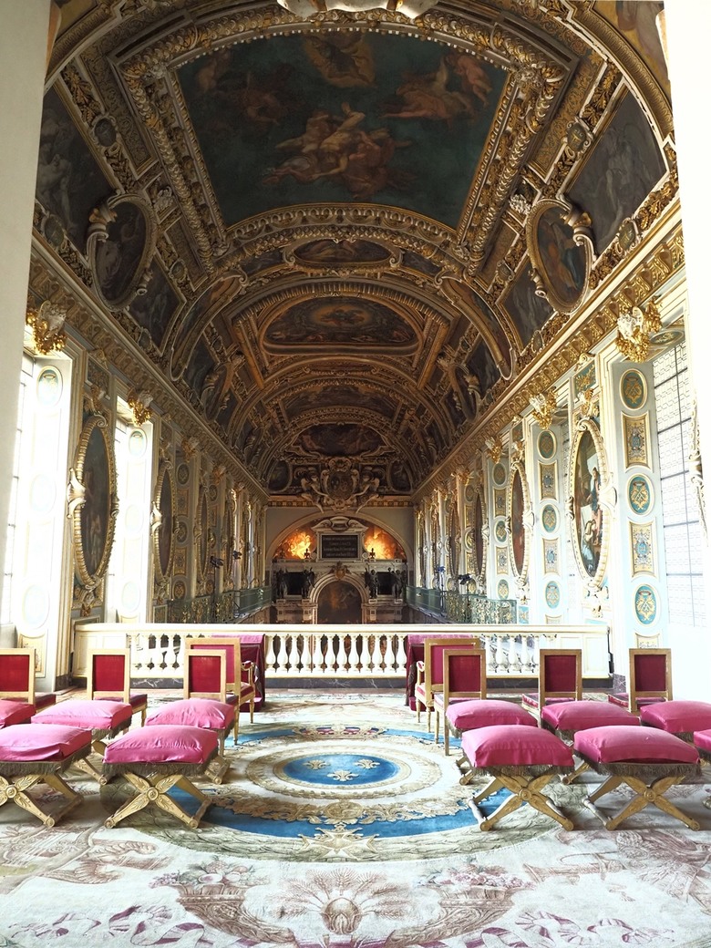 楓丹白露宮(Chateau de Fontainebleau),外掛凱旋門(Arc de Triomphe)、聖母院(Cathédrale Notre-Dame de Paris)、歌劇院(Palais Garnier)、莫里哀噴泉(Fontaine Molière)、聖米歇爾噴泉(Fontaine Saint-Michel) — 世界文化遺產 之 楓丹白靈宮及其園林(Palace and Park of Fontainebleau) — 2023年冬季歐洲行旅 第八部