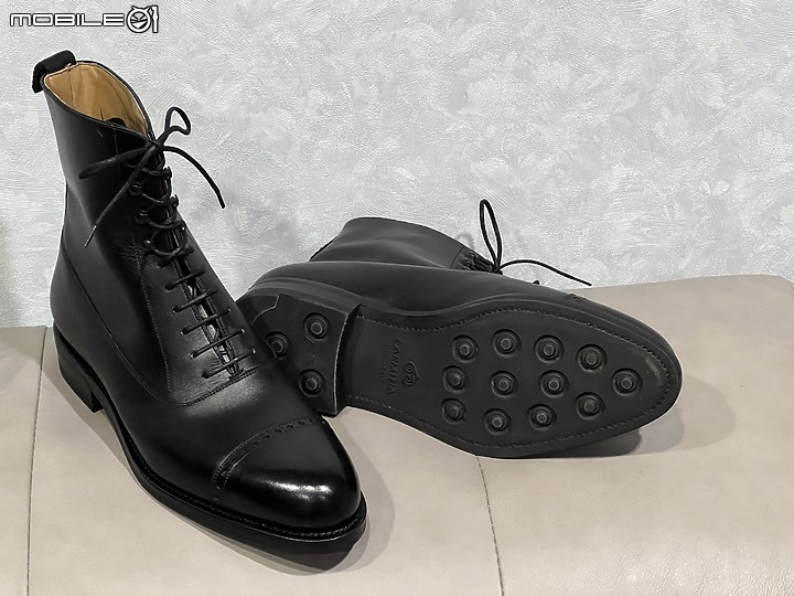 【開箱】高貴不貴 Carmina Balmoral Boots 之男生女生配
