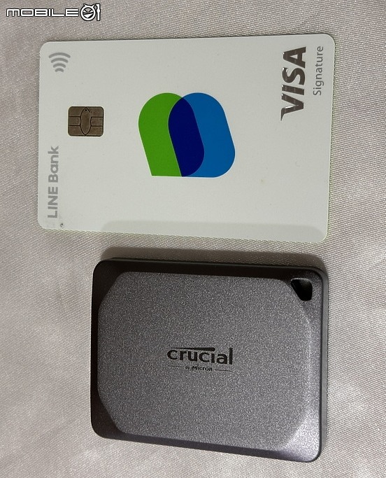 點我看大圖 IP55 防水 Crucial X9 PRO 袖珍小巧便攜行動 SSD