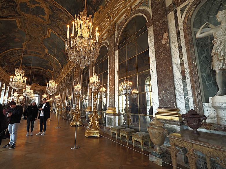 凡爾賽宮(Château de Versailles) — 世界文化遺產 之 凡爾賽宮及其園林(Palace and Park of Versailles) — 外掛巴黎市政廳(Hôtel de Ville)、古監獄(Conciergerie) 、皇家宮殿(Domaine National du Palais-Royal) — 2023年冬季歐洲行旅 第七部