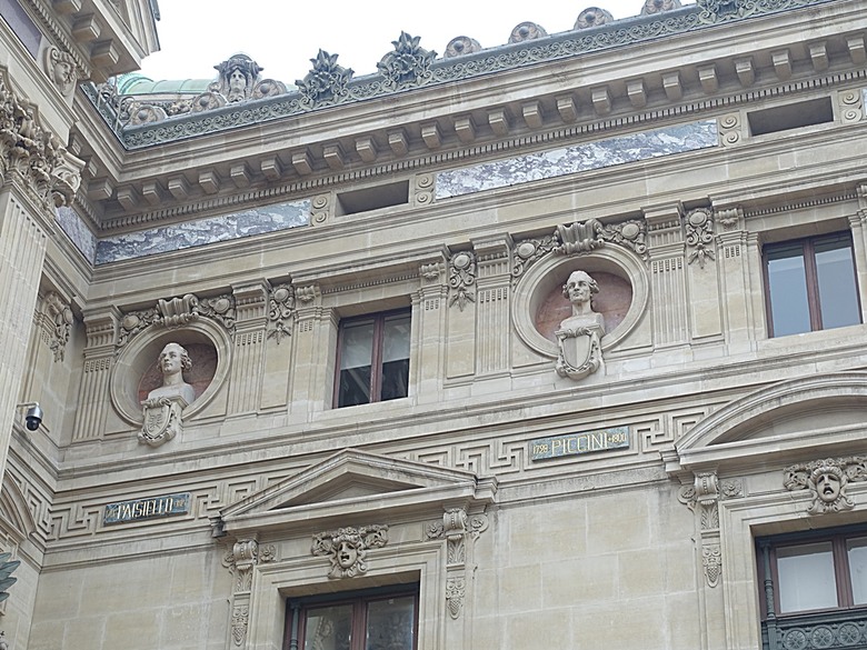 楓丹白露宮(Chateau de Fontainebleau),外掛凱旋門(Arc de Triomphe)、聖母院(Cathédrale Notre-Dame de Paris)、歌劇院(Palais Garnier)、莫里哀噴泉(Fontaine Molière)、聖米歇爾噴泉(Fontaine Saint-Michel) — 世界文化遺產 之 楓丹白靈宮及其園林(Palace and Park of Fontainebleau) — 2023年冬季歐洲行旅 第八部