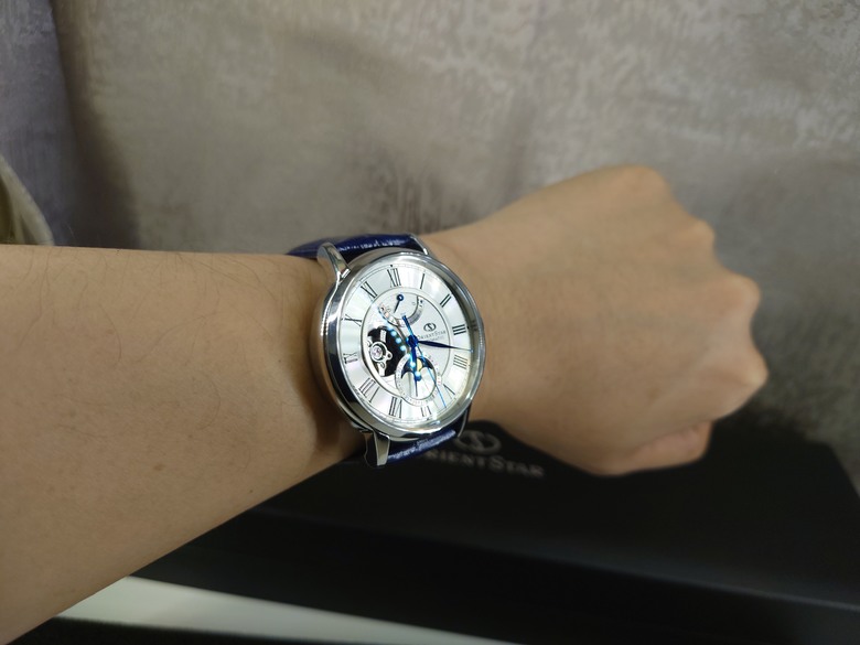 東方之星 Orient Star Moon Phase 系列 月相 半鏤空錶 RE-AY0106S 開箱