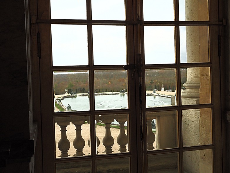 凡爾賽宮(Château de Versailles) — 世界文化遺產 之 凡爾賽宮及其園林(Palace and Park of Versailles) — 外掛巴黎市政廳(Hôtel de Ville)、古監獄(Conciergerie) 、皇家宮殿(Domaine National du Palais-Royal) — 2023年冬季歐洲行旅 第七部