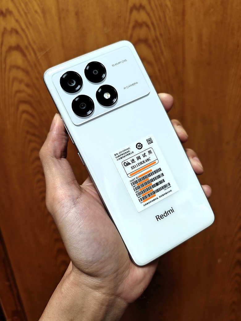 【不專業開箱】紅米 Redmi K70E 晴雪色｜聯發科 MTK 天璣8300-Ultra 狂暴首發！