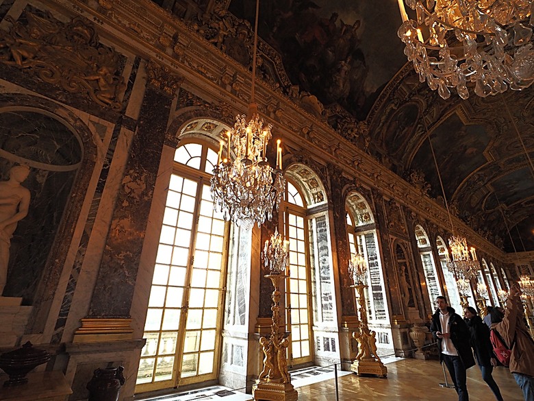 凡爾賽宮(Château de Versailles) — 世界文化遺產 之 凡爾賽宮及其園林(Palace and Park of Versailles) — 外掛巴黎市政廳(Hôtel de Ville)、古監獄(Conciergerie) 、皇家宮殿(Domaine National du Palais-Royal) — 2023年冬季歐洲行旅 第七部