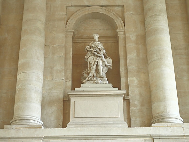 凡爾賽宮(Château de Versailles) — 世界文化遺產 之 凡爾賽宮及其園林(Palace and Park of Versailles) — 外掛巴黎市政廳(Hôtel de Ville)、古監獄(Conciergerie) 、皇家宮殿(Domaine National du Palais-Royal) — 2023年冬季歐洲行旅 第七部