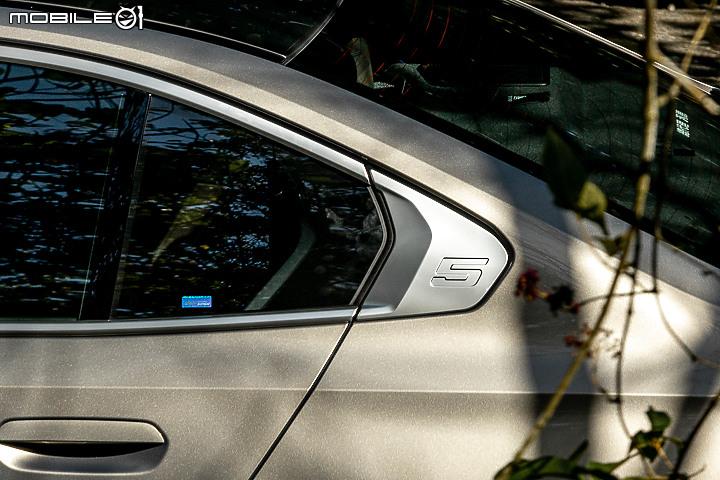 BMW i5 eDrive40 M Sport 試駕｜電能加持科技進化，但仍是你記憶中的五系列！