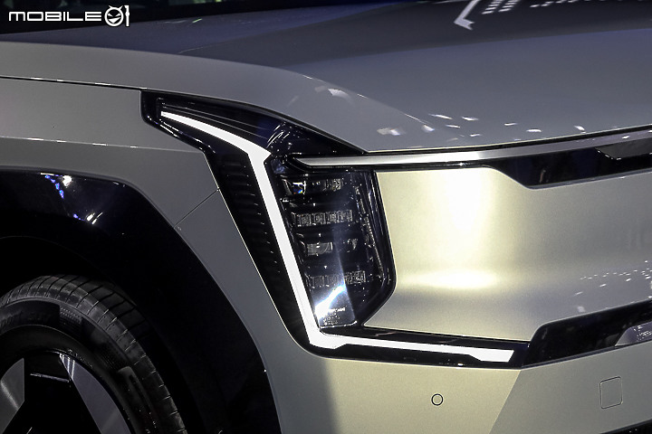 【採訪】Kia 純電七人旗艦「EV9」雙車型 279.9 / 299.9 萬元展開預售，另提供旋轉 / 尊榮六人座椅選配！