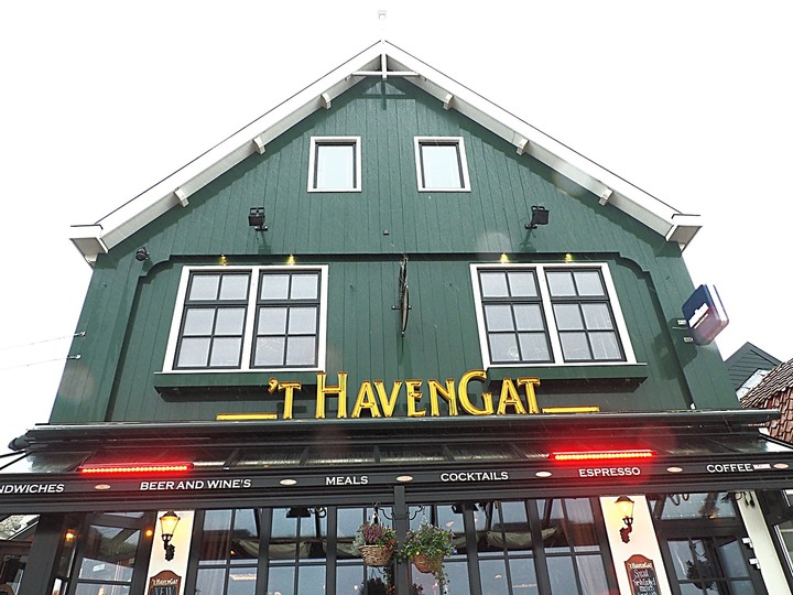 哈倫(Haarlem)市區、聖巴弗教堂(St.-Bavokerk)、桑斯安斯(Zaanse Schans)風車村、福倫丹(Volendam)午餐、羊角村(Giethoorn)遊船 — 荷蘭鄉間風光 — 2023年冬季歐洲行旅 第二部
