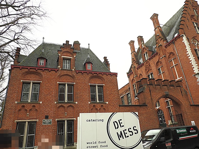 布魯日大廣場(Grote Markt)、大鐘樓(Belfort) 、市政廳(Stadhuis Brugge) 、玫瑰碼頭(Rosary Quay) 、聖母教堂(Onze-Lieve-Vrouwekerk)、貝居安禮修道院(Begijnhofkapel),還有白酒淡菜 — 世界文化遺產 之 布魯日歷史中心(Historic Centre of Brugge) — 2023年冬季歐洲行旅 第五部