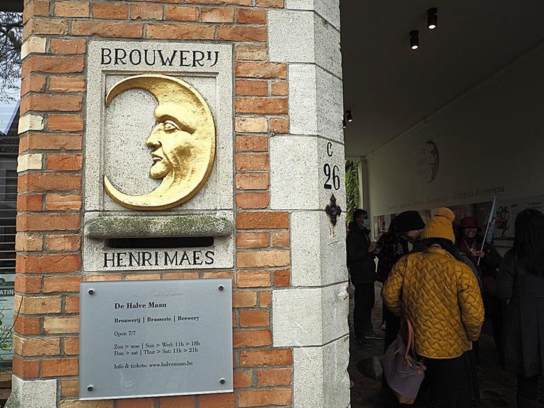 布魯日大廣場(Grote Markt)、大鐘樓(Belfort) 、市政廳(Stadhuis Brugge) 、玫瑰碼頭(Rosary Quay) 、聖母教堂(Onze-Lieve-Vrouwekerk)、貝居安禮修道院(Begijnhofkapel),還有白酒淡菜 — 世界文化遺產 之 布魯日歷史中心(Historic Centre of Brugge) — 2023年冬季歐洲行旅 第五部