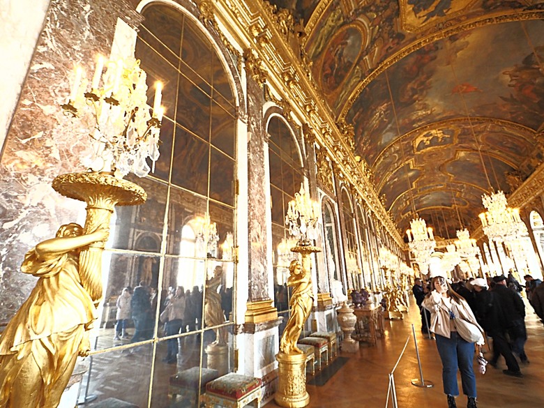 凡爾賽宮(Château de Versailles) — 世界文化遺產 之 凡爾賽宮及其園林(Palace and Park of Versailles) — 外掛巴黎市政廳(Hôtel de Ville)、古監獄(Conciergerie) 、皇家宮殿(Domaine National du Palais-Royal) — 2023年冬季歐洲行旅 第七部
