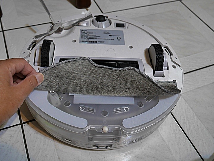 LG PuriCare™ 雙變頻除濕機 feat. CordZero™ R5T 濕拖清潔機器人 (自動除塵) 使用心得分享 — 在溼冷的天氣中享受乾爽又自動變乾淨的環境