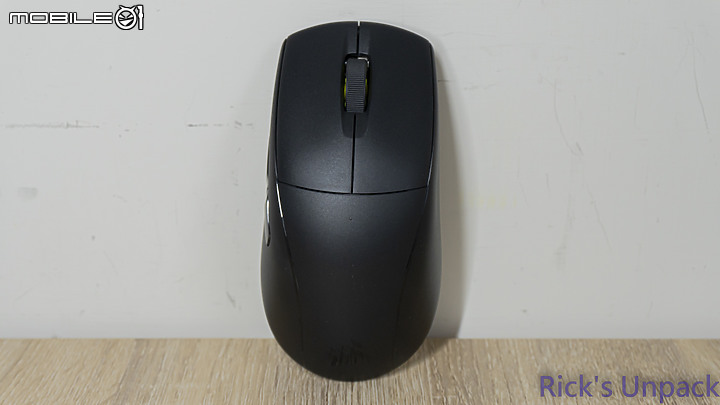 點我看大圖 【開箱】賊船輕量、三模對稱鼠 | CORSAIR M75 AIR WIRELESS