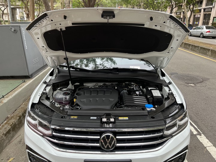 Tiguan allspace 330 開箱/三萬保養/換胎PC7分享