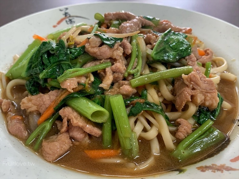 點我看大圖 想不到炒飯、炒麵店也有許多好吃的餐廳菜