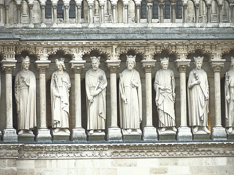 楓丹白露宮(Chateau de Fontainebleau)，外掛凱旋門(Arc de Triomphe)、聖母院(Cathédrale Notre-Dame de Paris)、歌劇院(Palais Garnier)、莫里哀噴泉(Fontaine Molière)、聖米歇爾噴泉(Fontaine Saint-Michel) — 世界文化遺產 之 楓丹白靈宮及其園林(Palace and Park of Fontainebleau) — 2023年冬季歐洲行旅 第八部