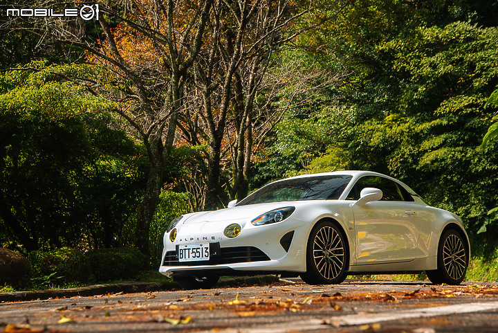 Alpine A110 試駕|羽量級絕佳操控,令人愛不釋手的法系小跑車!
