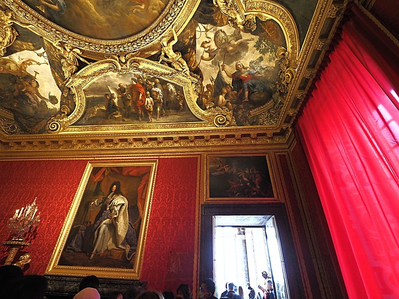 凡爾賽宮(Château de Versailles) — 世界文化遺產 之 凡爾賽宮及其園林(Palace and Park of Versailles) — 外掛巴黎市政廳(Hôtel de Ville)、古監獄(Conciergerie) 、皇家宮殿(Domaine National du Palais-Royal) — 2023年冬季歐洲行旅 第七部