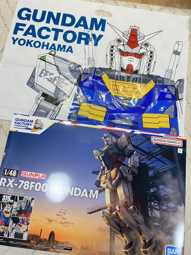 橫濱鋼彈展覽謝幕前的留念| 萬代 1/48 RX-78F00 鋼彈模型