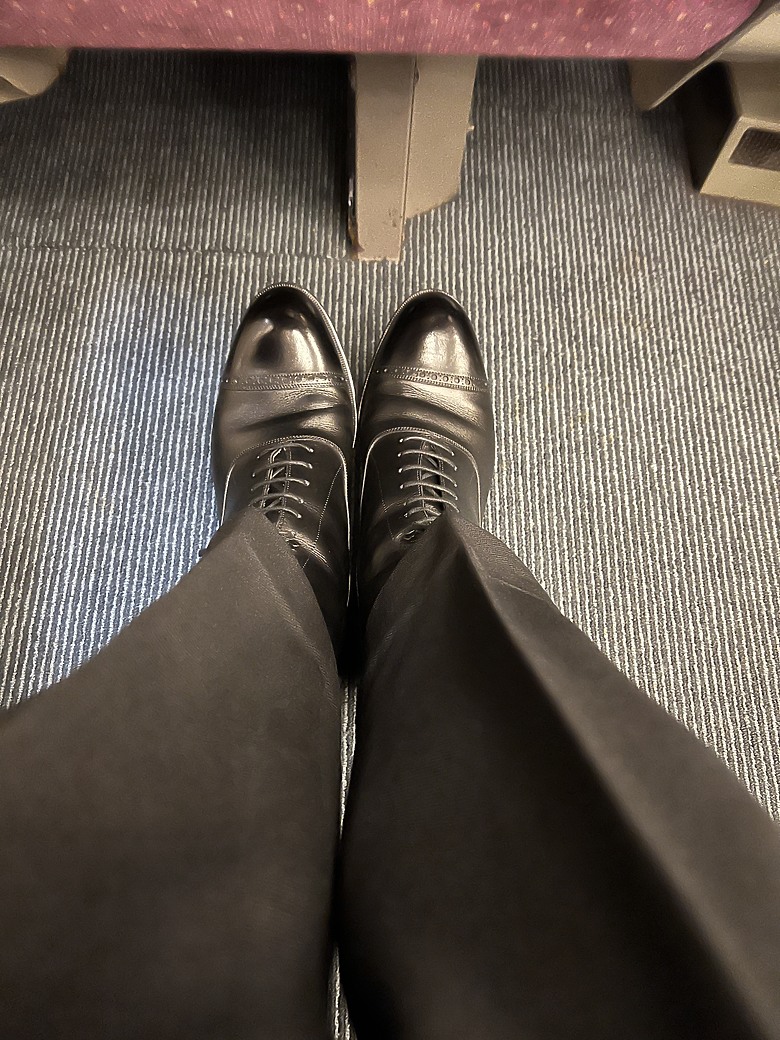 【開箱】高貴不貴 Carmina Balmoral Boots 之男生女生配