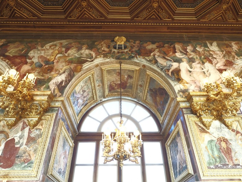 楓丹白露宮(Chateau de Fontainebleau)，外掛凱旋門(Arc de Triomphe)、聖母院(Cathédrale Notre-Dame de Paris)、歌劇院(Palais Garnier)、莫里哀噴泉(Fontaine Molière)、聖米歇爾噴泉(Fontaine Saint-Michel) — 世界文化遺產 之 楓丹白靈宮及其園林(Palace and Park of Fontainebleau) — 2023年冬季歐洲行旅 第八部