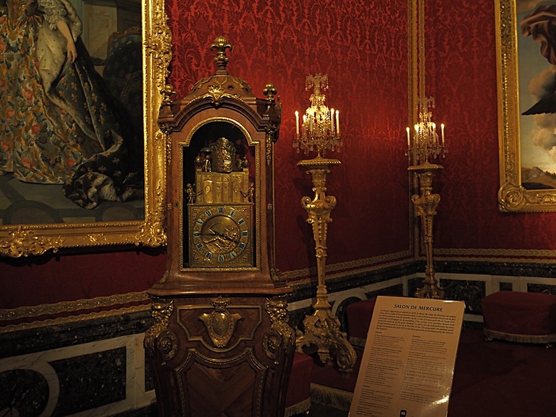 凡爾賽宮(Château de Versailles) — 世界文化遺產 之 凡爾賽宮及其園林(Palace and Park of Versailles) — 外掛巴黎市政廳(Hôtel de Ville)、古監獄(Conciergerie) 、皇家宮殿(Domaine National du Palais-Royal) — 2023年冬季歐洲行旅 第七部