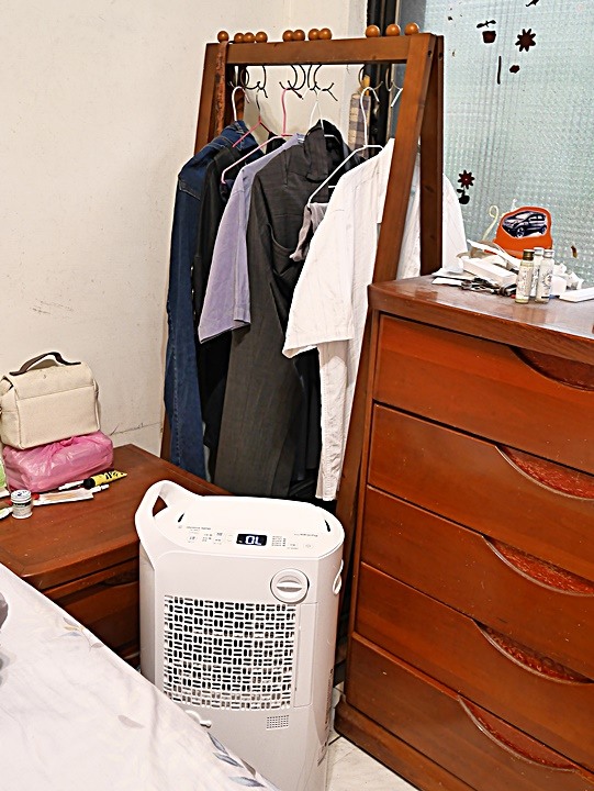 LG PuriCare™ 雙變頻除濕機 feat. CordZero™ R5T 濕拖清潔機器人 (自動除塵) 使用心得分享 — 在溼冷的天氣中享受乾爽又自動變乾淨的環境