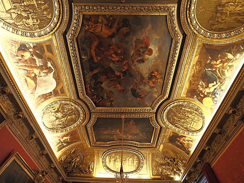 凡爾賽宮(Château de Versailles) — 世界文化遺產 之 凡爾賽宮及其園林(Palace and Park of Versailles) — 外掛巴黎市政廳(Hôtel de Ville)、古監獄(Conciergerie) 、皇家宮殿(Domaine National du Palais-Royal) — 2023年冬季歐洲行旅 第七部