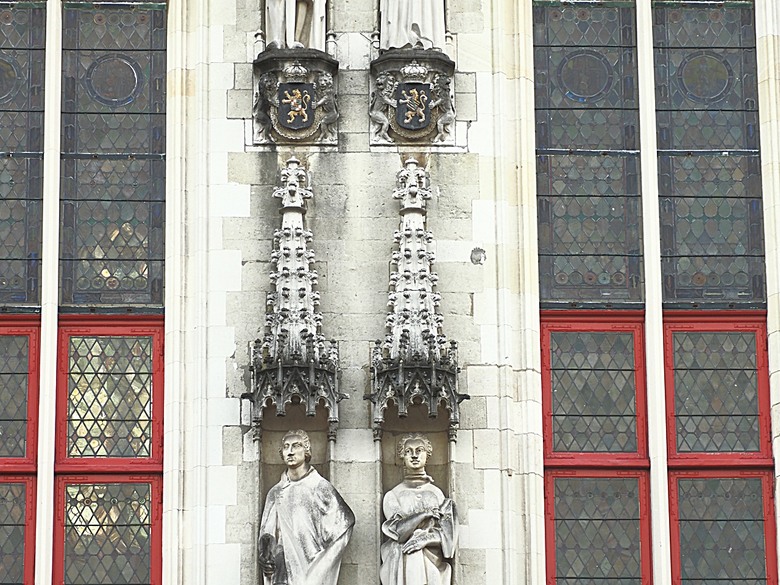 布魯日大廣場(Grote Markt)、大鐘樓(Belfort) 、市政廳(Stadhuis Brugge) 、玫瑰碼頭(Rosary Quay) 、聖母教堂(Onze-Lieve-Vrouwekerk)、貝居安禮修道院(Begijnhofkapel),還有白酒淡菜 — 世界文化遺產 之 布魯日歷史中心(Historic Centre of Brugge) — 2023年冬季歐洲行旅 第五部