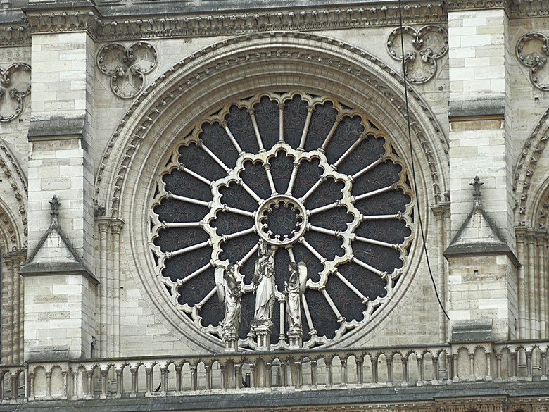 楓丹白露宮(Chateau de Fontainebleau),外掛凱旋門(Arc de Triomphe)、聖母院(Cathédrale Notre-Dame de Paris)、歌劇院(Palais Garnier)、莫里哀噴泉(Fontaine Molière)、聖米歇爾噴泉(Fontaine Saint-Michel) — 世界文化遺產 之 楓丹白靈宮及其園林(Palace and Park of Fontainebleau) — 2023年冬季歐洲行旅 第八部