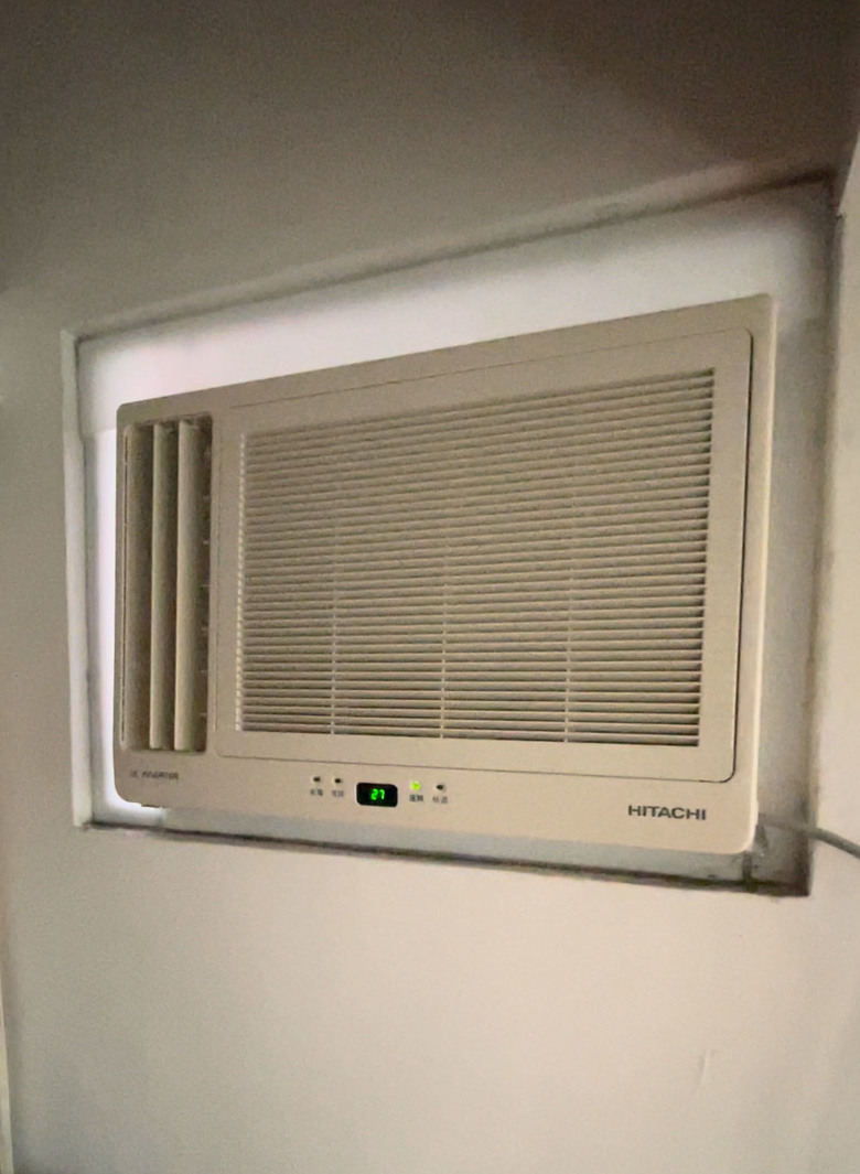 開箱文:HITACHI 日立變頻窗型冷暖氣-左側吹 RA-28HV1