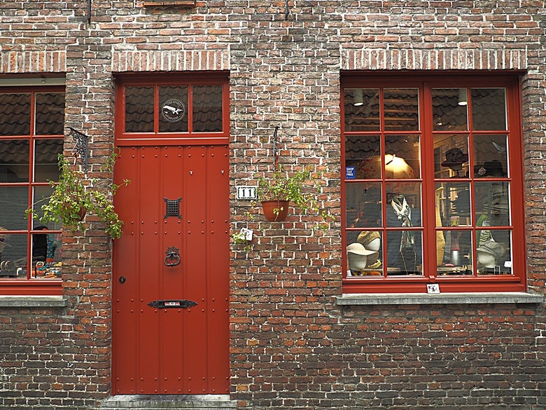 布魯日大廣場(Grote Markt)、大鐘樓(Belfort) 、市政廳(Stadhuis Brugge) 、玫瑰碼頭(Rosary Quay) 、聖母教堂(Onze-Lieve-Vrouwekerk)、貝居安禮修道院(Begijnhofkapel),還有白酒淡菜 — 世界文化遺產 之 布魯日歷史中心(Historic Centre of Brugge) — 2023年冬季歐洲行旅 第五部