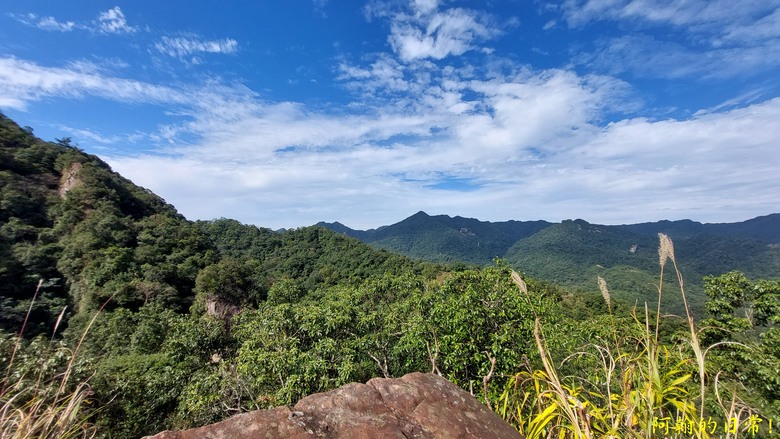 平溪好多尖|尖山尖尖東峰 石燭尖、九龍山、無名尖、峰頭尖東峰,環狀O型走一圈