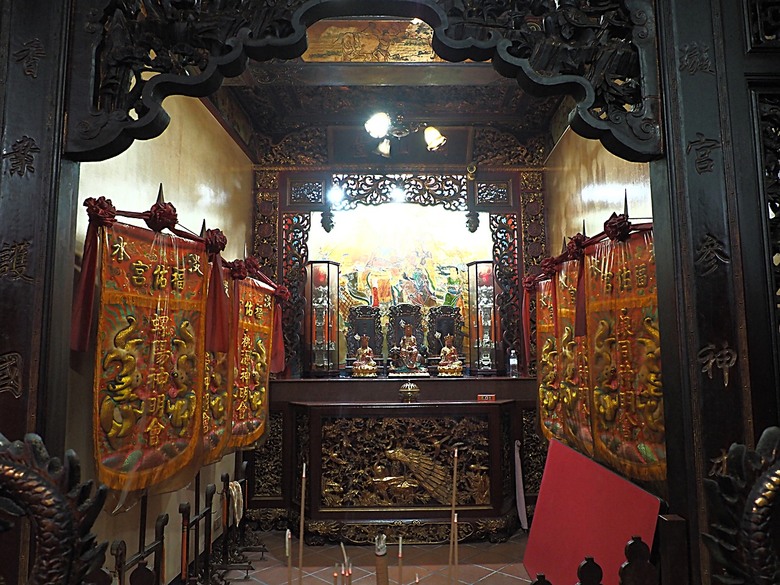 【小惡魔金龍踏春】鄞山寺(汀州會館)、龍山寺、清水巖、福佑宮、重建街、日本警官宿舍、滬尾小學校禮堂,附掛真理街阿給 — 淡水古蹟一日行旅 上半場