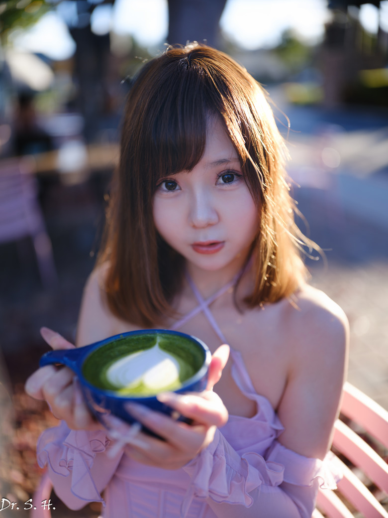 陽光下的網紅咖啡