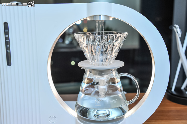 Hiroia Hikaru V60 智慧手沖咖啡機開箱|常駐家中的手沖咖啡大師、探索香醇風味的無限可能!