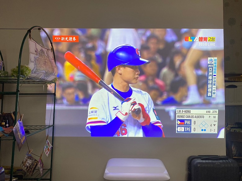 【體驗分享】Epson EH-LS650! 輕鬆、簡潔滿足您日常電視與家庭劇院需求的好選手!