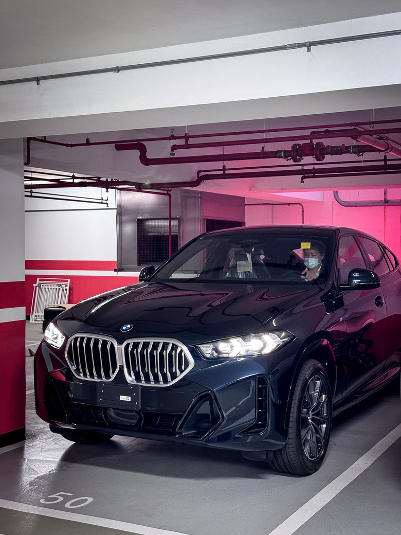 [開箱圖多]小改款BMW X6 40i Msport 分享訂車交車的喜悅~更新黑化包膜