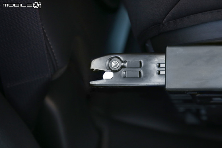 點我看大圖 台灣窄版汽車安全座椅推薦PERO ISOFIX Luce90