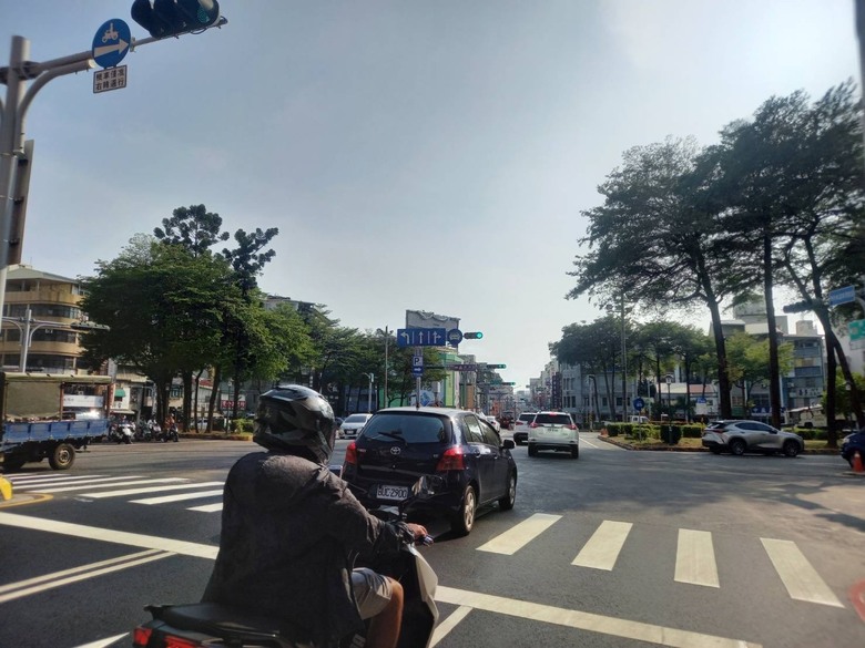 點我看大圖 西門路小資金店面