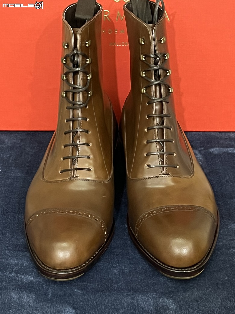 【開箱】皮中鑽石，馬臀皮 Balmoral Boots