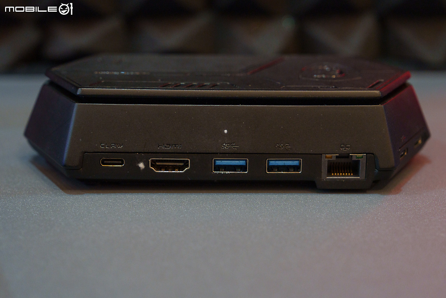【CES2024】MSI CLAW 遊戲掌機動手玩 操作手感佳，效能與續航讓人期待！