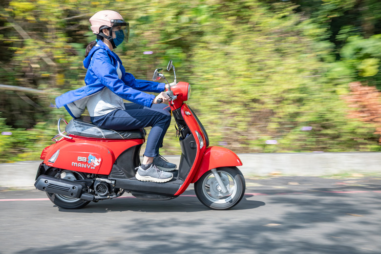真油你的 ~ IGOL SCOOT PERFORMANCE 4T 機油，讓我的小機車更加古溜順暢！