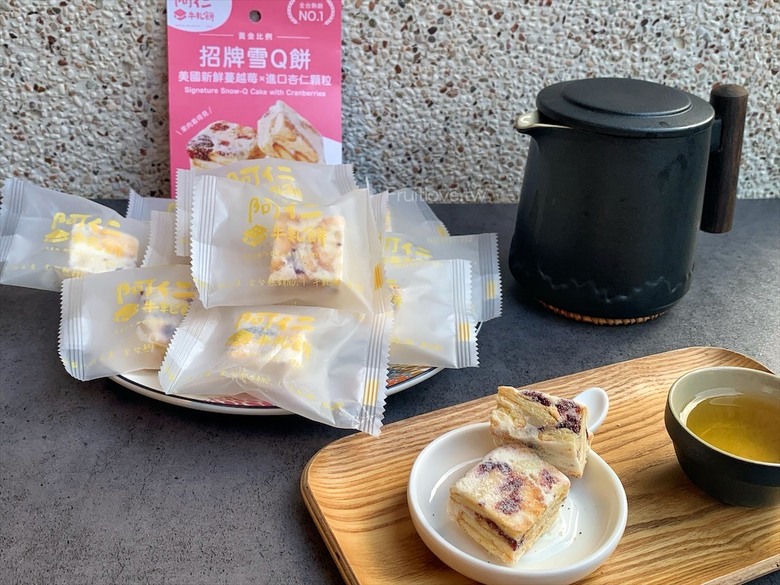 點我看大圖 季節限定草莓鳳梨牛軋餅和雪Q餅,Q軟好吃不黏牙