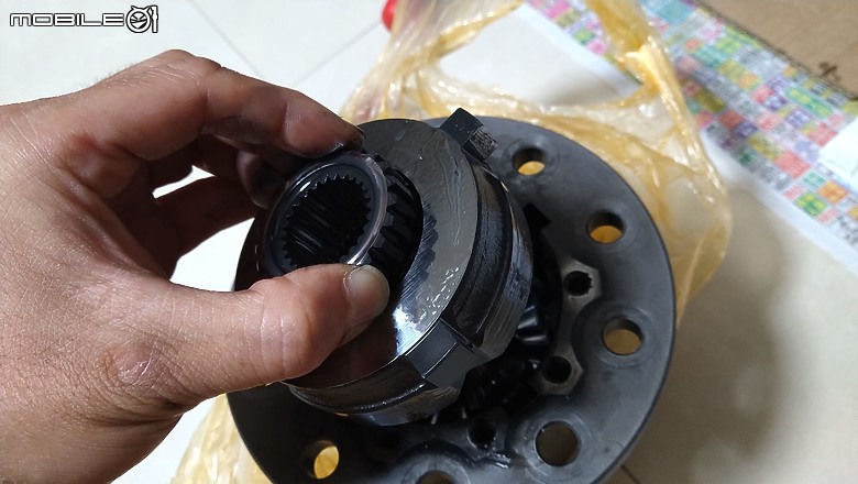 點我看大圖 E34 DIY專輯31 原廠LSD限滑差速器搭載