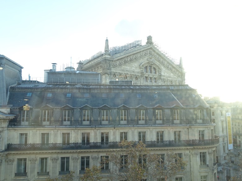 艾菲爾鐵塔(Tour Eiffel)、蒙馬特(Montmartre)、聖心堂(Basilique du Sacré-Cœur de Montmartre),外掛拉法葉百貨 巴黎奧斯曼旗艦店(Galeries Lafayette Haussmann)、莎瑪麗丹百貨(La Samaritaine) — 引領流行的時尚與藝術之都 — 2023年冬季歐洲行旅 第九部