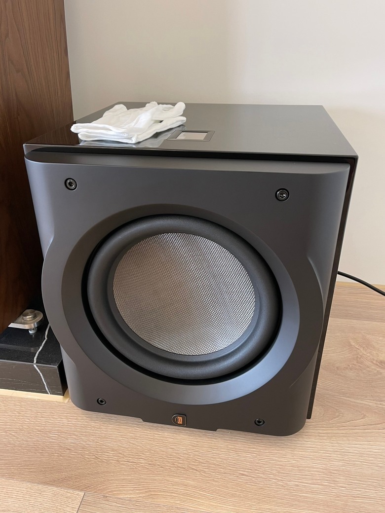為了能撐起我的大坪數影音室重低音效果...趁優惠的時候買了PERLISTEN D12S