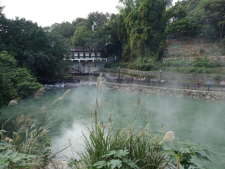 北投溫泉博物館、梅亭旅客服務中心、北投公民會館、普濟寺、地熱谷、凱達格蘭文化館、北投公園、北投圖書館、前日軍衛戍醫院北投分院 — 北投公園週邊冬季散策