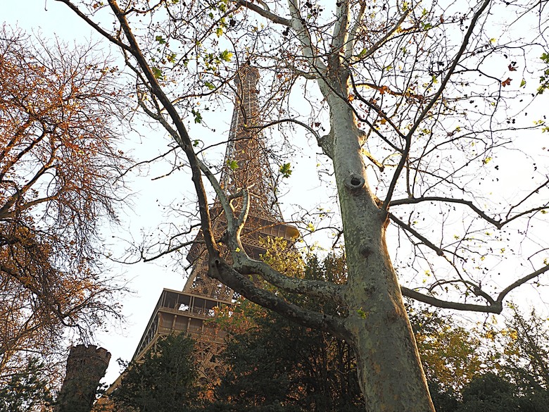 艾菲爾鐵塔(Tour Eiffel)、蒙馬特(Montmartre)、聖心堂(Basilique du Sacré-Cœur de Montmartre),外掛拉法葉百貨 巴黎奧斯曼旗艦店(Galeries Lafayette Haussmann)、莎瑪麗丹百貨(La Samaritaine) — 引領流行的時尚與藝術之都 — 2023年冬季歐洲行旅 第九部